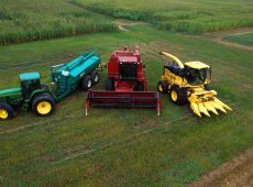 Agricultural_machinery